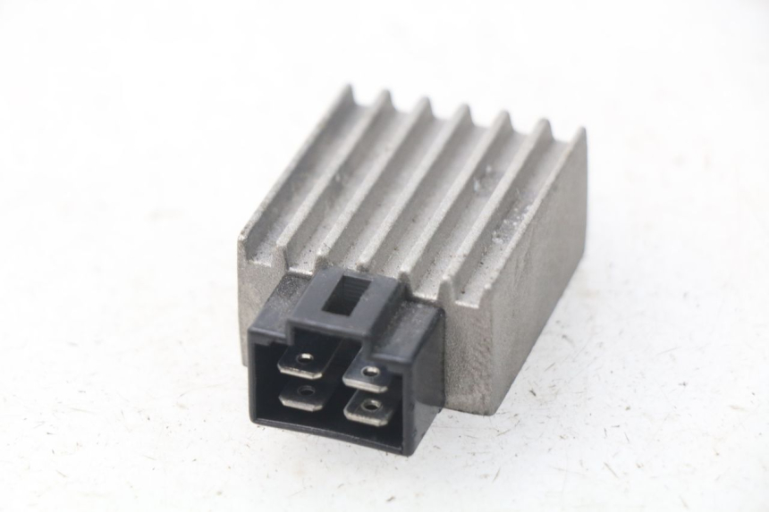 photo de REGULATEUR CHARGE KEEWAY PIXEL 50 (2008 - 2011) - Détail de la pièce