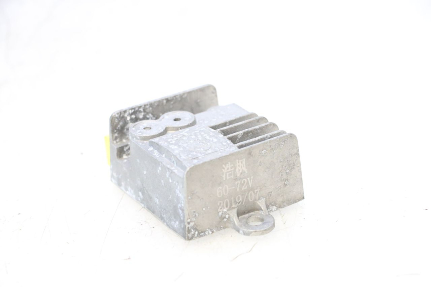 photo de REGULATEUR CHARGE EFUN PUSA 1 - Autre angle de vue
