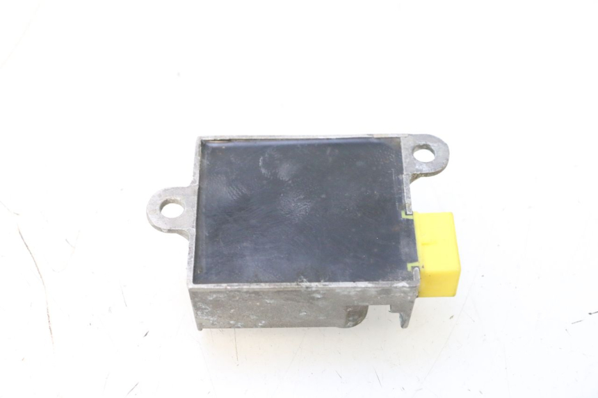 photo de REGULATEUR CHARGE EFUN PUSA 1 - Gros plan technique