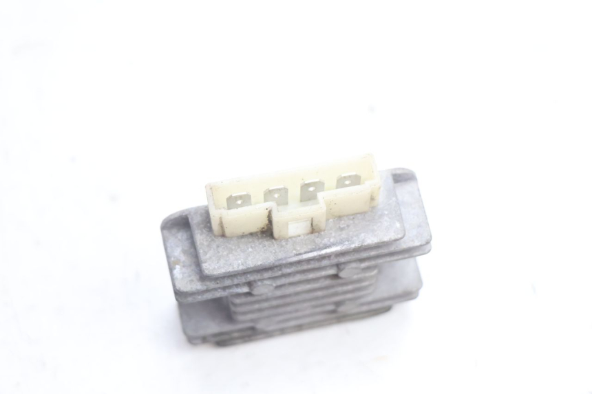 photo de REGULATEUR CHARGE VASTRO R-ONE 4T 50 (2014 - 2022) - Autre angle de vue