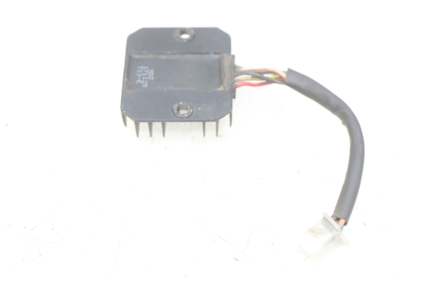 photo de REGULATEUR CHARGE YAMASAKI RAPTOR 50 (2013 - 2018) - Zoom état d’usage