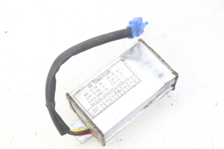 photo de REGULATEUR CHARGE RED ELECTRIC RED E PRO 1 (2017 - 2019) - Zoom état d’usage