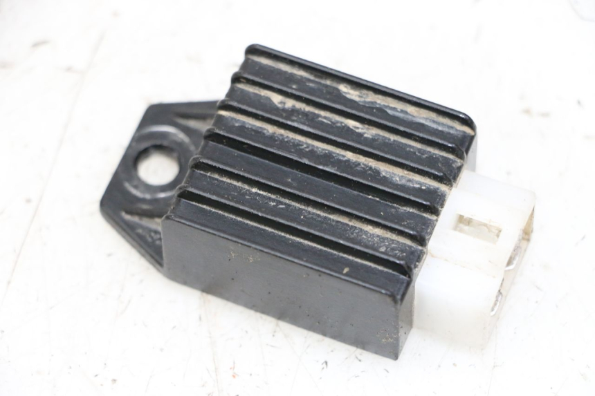 photo de REGULATEUR CHARGE APOLLO RFZ 125 - Vue principale