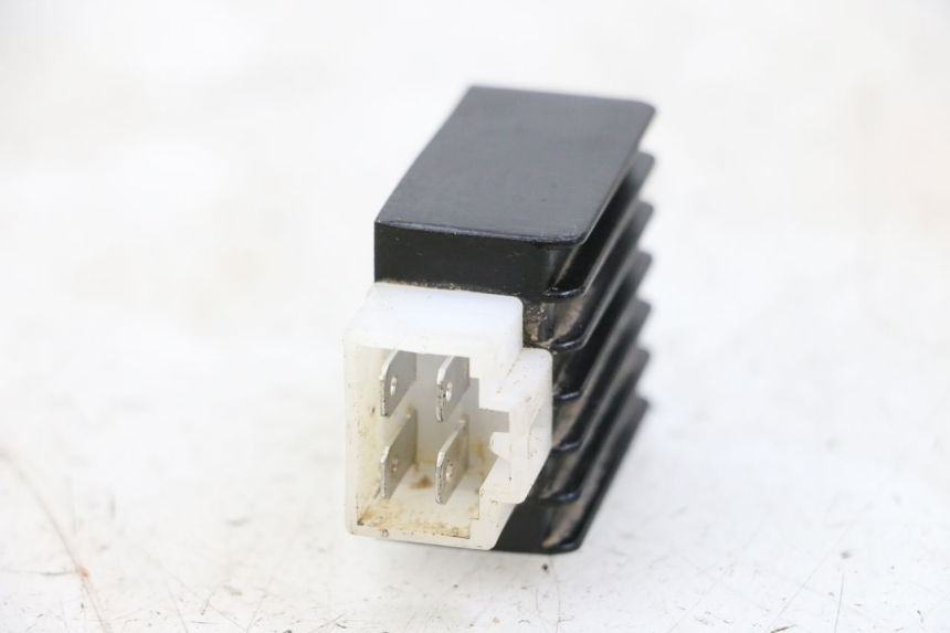 photo de REGULATEUR CHARGE APOLLO RFZ 125 - Zoom état d’usage