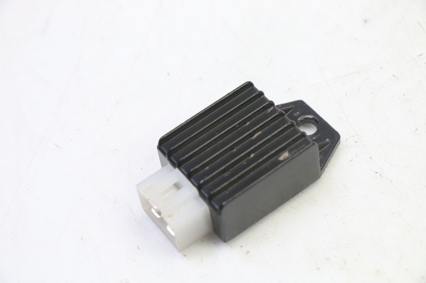 photo de REGULATEUR CHARGE APOLLO RFZ 125 - Vue principale