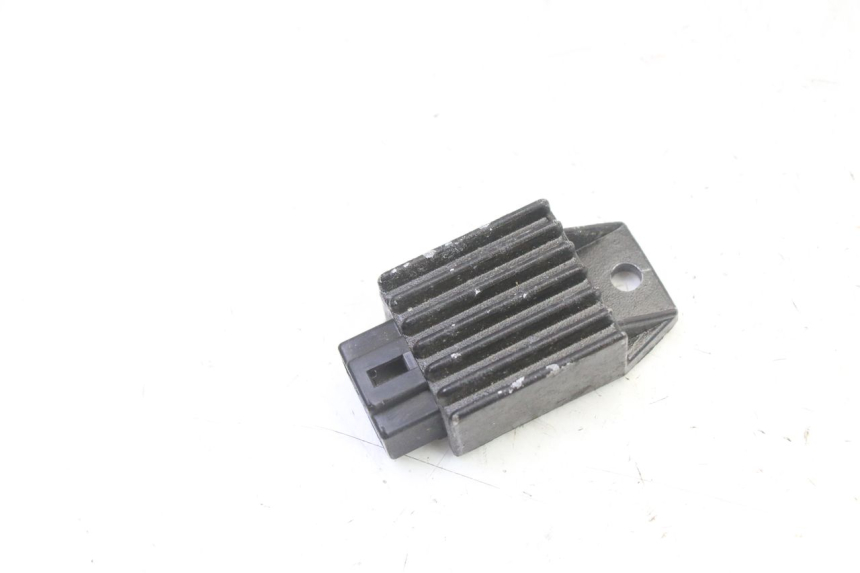 photo de REGULATEUR CHARGE PGO RODOSHOW 2T 50 (2003 - 2007) - Détail de la pièce