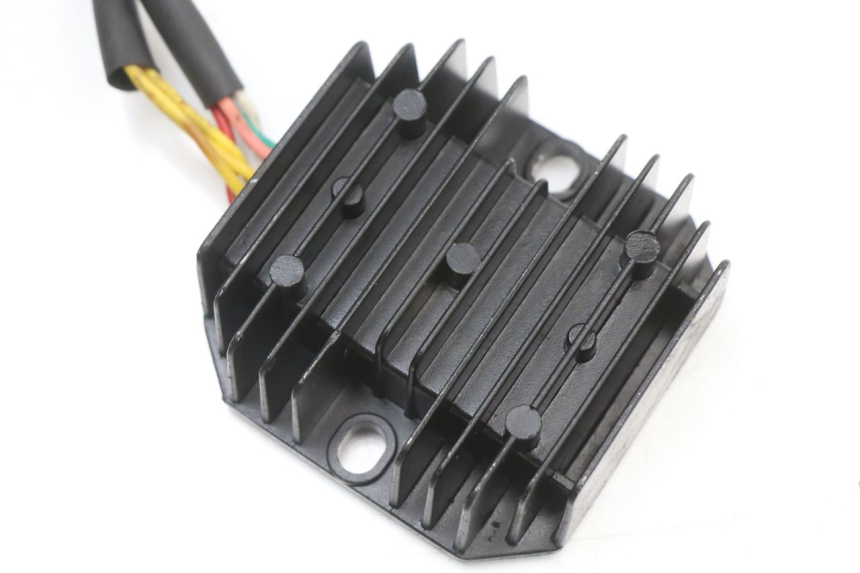 photo de RÉGULATEUR DE CHARGE TNT MOTOR ROMA 10' 4T 50 (2019 - 2022) - Zoom état d’usage