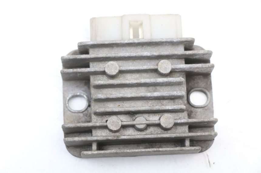 photo de REGULATEUR CHARGE TNT MOTOR ROMA 10' 4T 50 (2007 - 2018) - Détail de la pièce