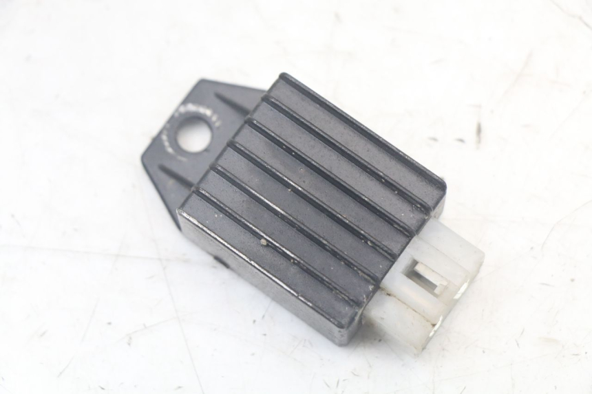 photo de REGULATEUR CHARGE TNT MOTOR ROMA 10' 4T 50 (2007 - 2018) - Détail de la pièce