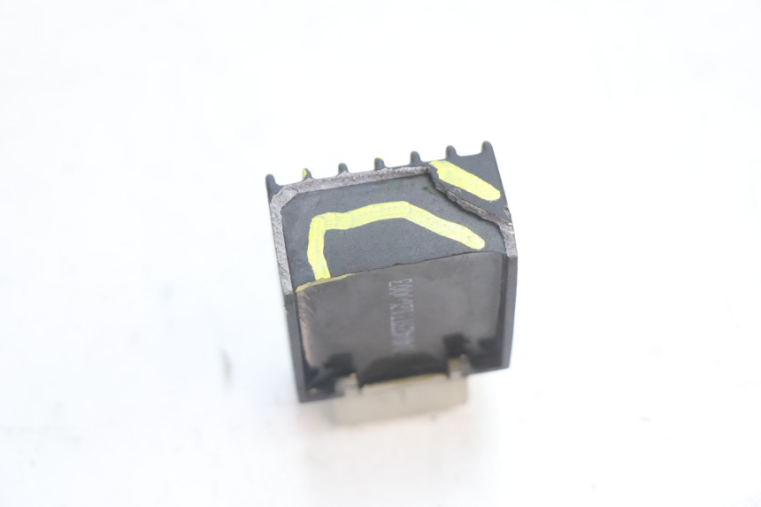 photo de REGULATEUR CHARGE TNT MOTOR ROMA 12' 2T 50 (2007 - 2018) - Autre angle de vue