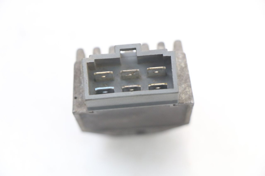 photo de REGULATEUR CHARGE APRILIA RS 50 (2006 - 2010) - Zoom état d’usage