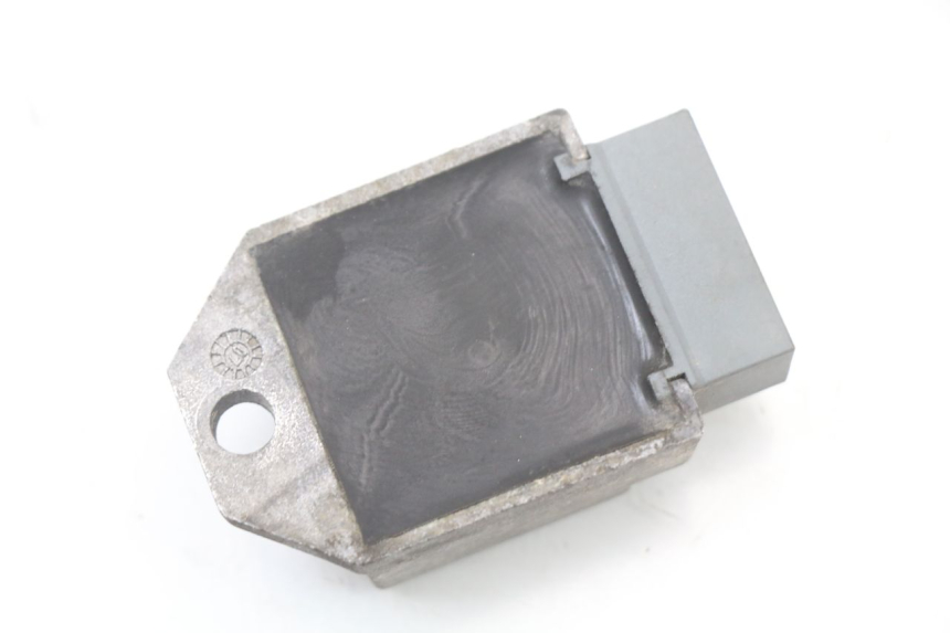 photo de REGULATEUR CHARGE APRILIA RS 50 (2006 - 2010) - Autre angle de vue