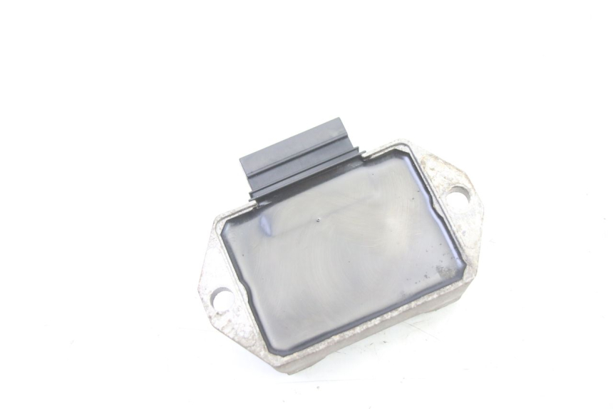 photo de REGULATEUR CHARGE GILERA RUNNER SP 50 (2006 - 2008) - Autre angle de vue