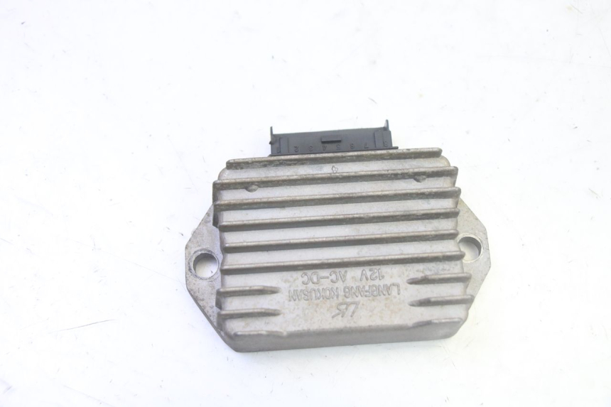 photo de REGULATEUR CHARGE GILERA RUNNER SP 50 (2009 - 2017) - Détail de la pièce
