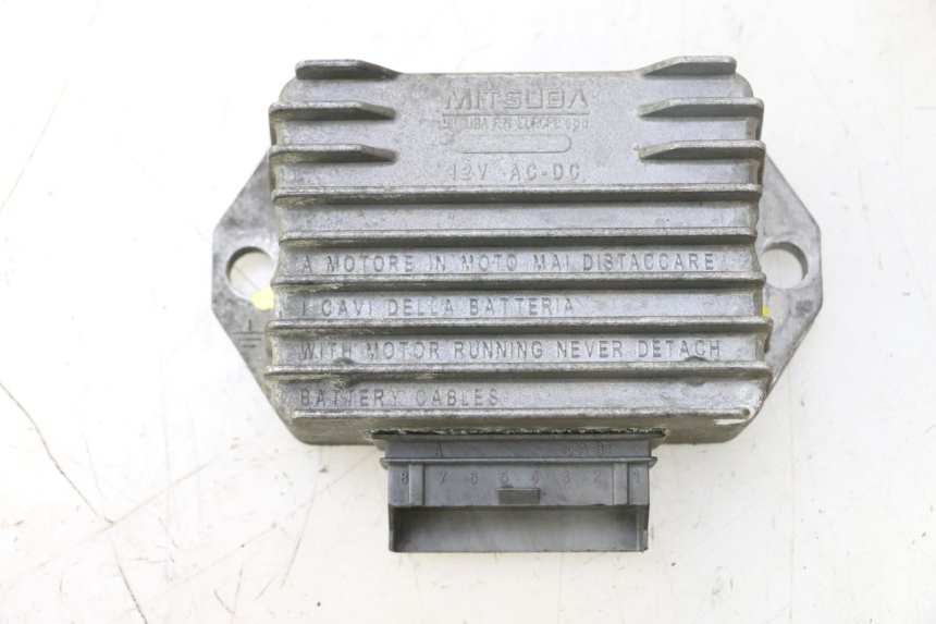 photo de REGULATEUR CHARGE GILERA RUNNER SP 50 (2002 - 2004) - Vue principale