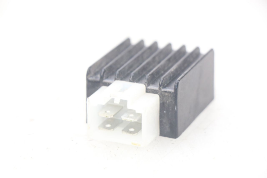 photo de REGULATEUR CHARGE APOLLO RXF 125 - Détail de la pièce