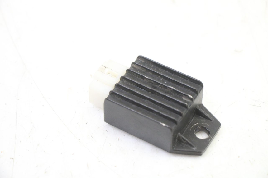 photo de REGULATEUR CHARGE APOLLO RXF 125 - Détail de la pièce