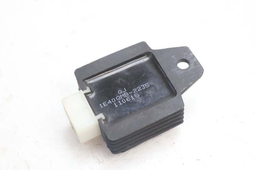 photo de REGULATEUR CHARGE KEEWAY RY6 2T 50 (2011 - 2019) - Zoom état d’usage
