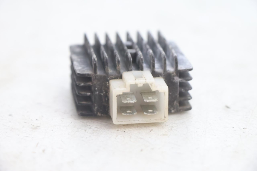 photo de REGULATEUR CHARGE KEEWAY RY6 2T 50 (2011 - 2019) - Zoom état d’usage