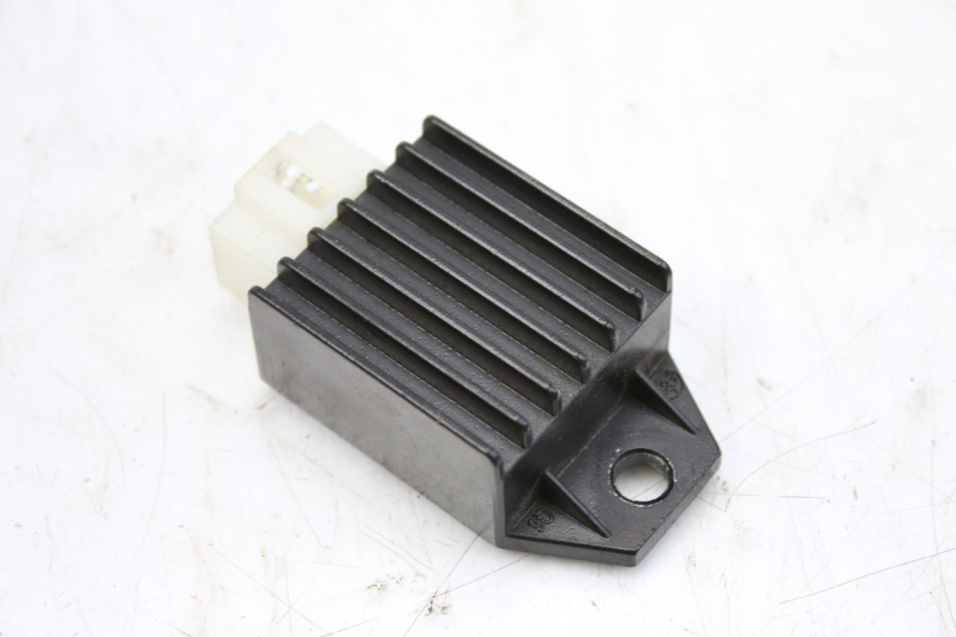 photo de RÉGULATEUR DE CHARGE JM MOTORS SANTANA 50 (2014 - 2023) - Vue d’ensemble