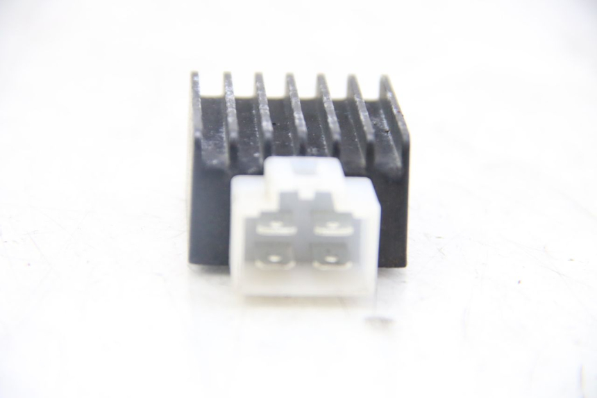 photo de RÉGULATEUR DE CHARGE JM MOTORS SANTANA 50 (2014 - 2023) - Autre angle de vue