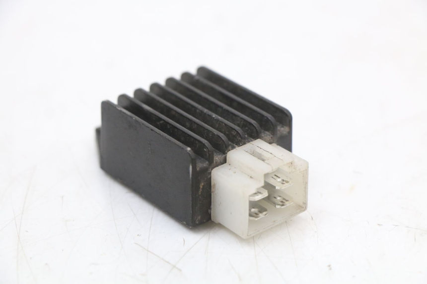 photo de RÉGULATEUR DE CHARGE JM MOTORS SANTANA 50 (2014 - 2023) - Détail de la pièce