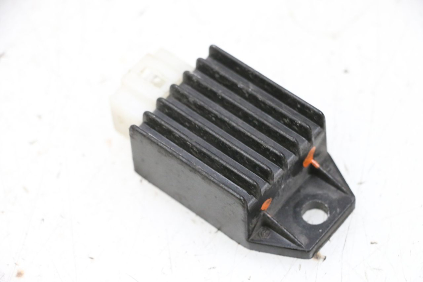 photo de RÉGULATEUR DE CHARGE JM MOTORS SANTANA 50 (2014 - 2023) - Autre angle de vue
