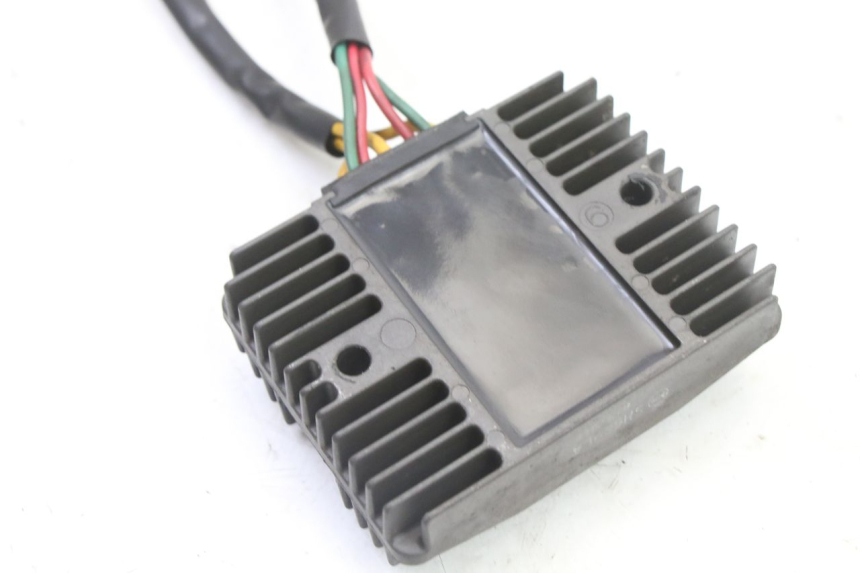 photo de REGULATEUR CHARGE PEUGEOT SATELIS COMPRESSOR K15 125 (2006 - 2009) - Gros plan technique