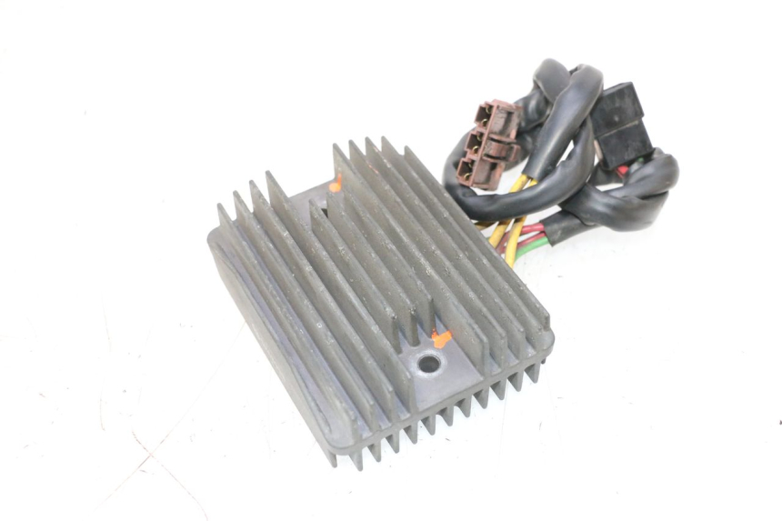 photo de REGULATEUR CHARGE PEUGEOT SATELIS COMPRESSOR K15 125 (2006 - 2009) - Points de fixation