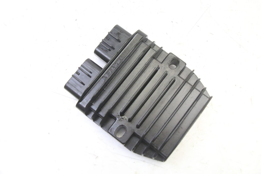 photo de REGULATEUR CHARGE PEUGEOT SATELIS 125 (2013 - 2018) - Détail de la pièce