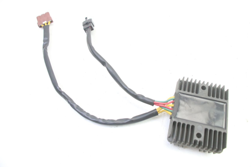 photo de REGULATEUR CHARGE PEUGEOT SATELIS 250 (2006 - 2012) - Autre angle de vue