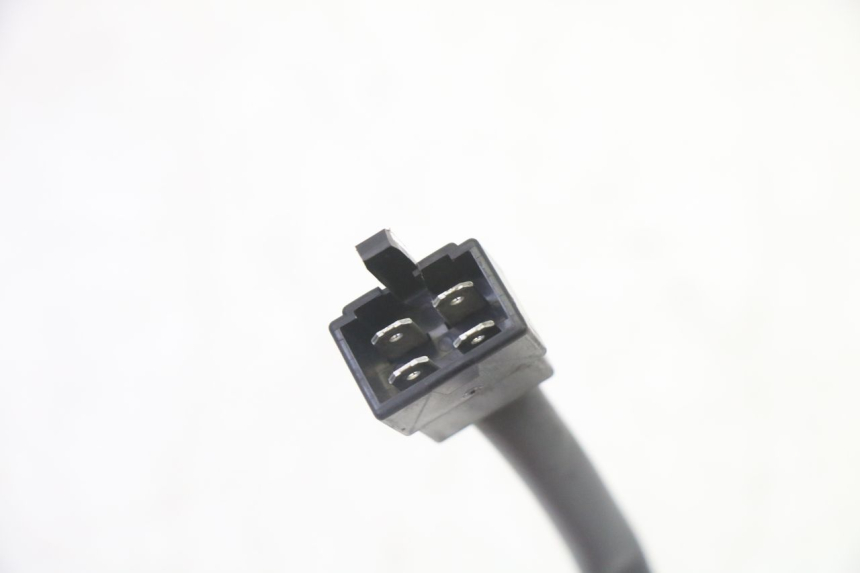 photo de REGULATEUR CHARGE PEUGEOT SATELIS 125 (2006 - 2009) - Points de fixation