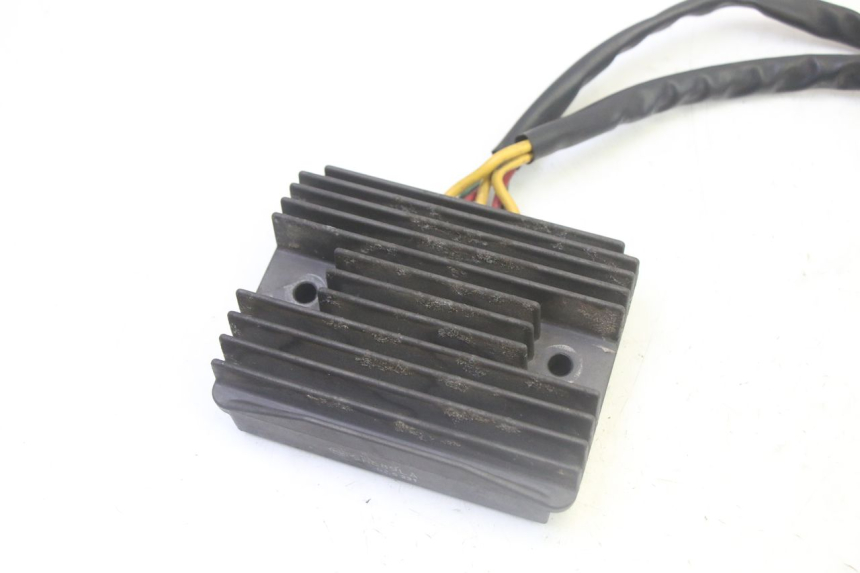 photo de REGULATEUR CHARGE PEUGEOT SATELIS 125 (2013 - 2018) - Détail de la pièce