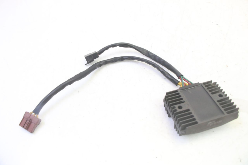 photo de REGULATEUR CHARGE PEUGEOT SATELIS 125 (2013 - 2018) - Autre angle de vue