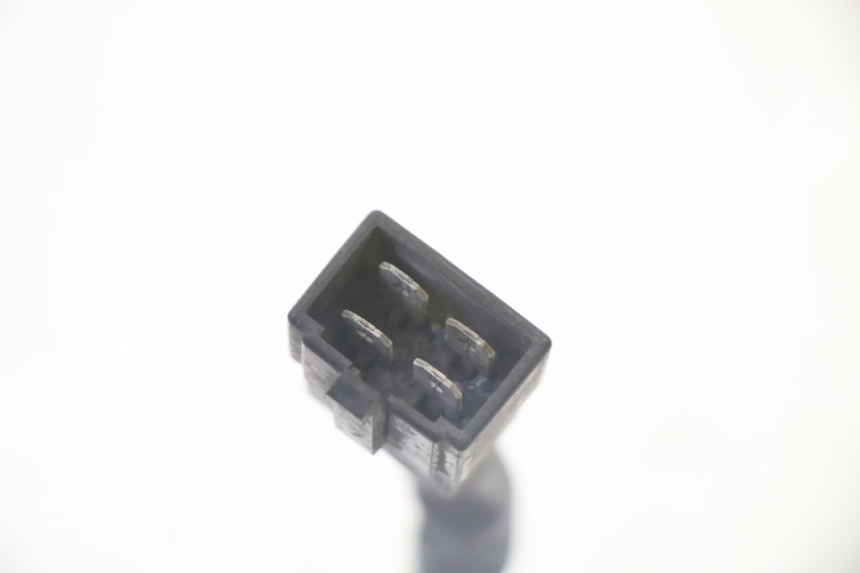 photo de REGULATEUR CHARGE PEUGEOT SATELIS 125 (2013 - 2018) - Points de fixation