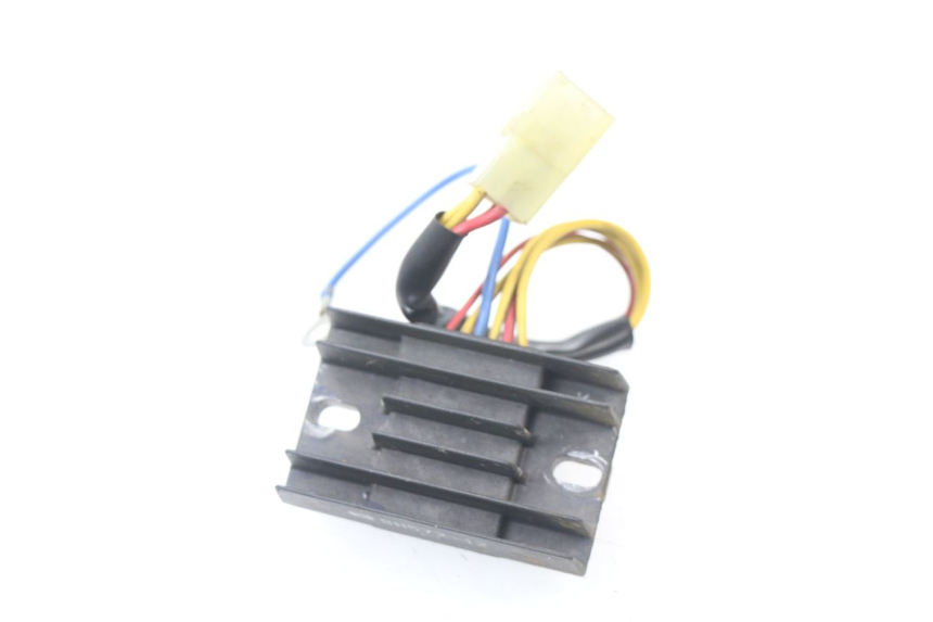 photo de REGULATEUR CHARGE APRILIA SCARABEO GT 125 (1999 - 2007) - Vue principale