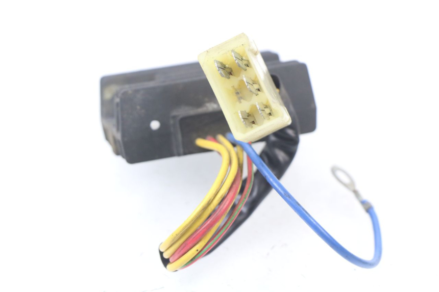 photo de REGULATEUR CHARGE APRILIA SCARABEO GT 125 (1999 - 2007) - Autre angle de vue