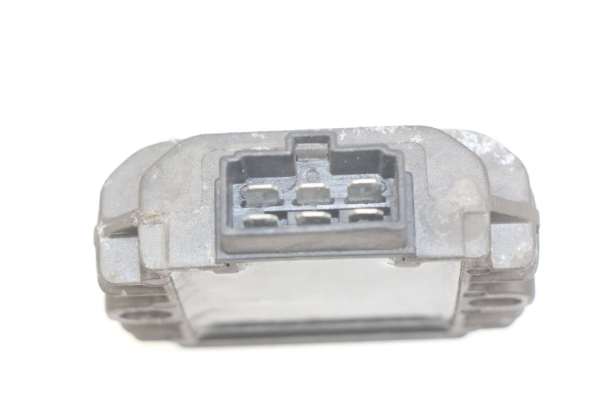 photo de RÉGULATEUR DE CHARGE APRILIA SCARABEO LIGHT 125 (2007 - 2011) - Zoom état d’usage