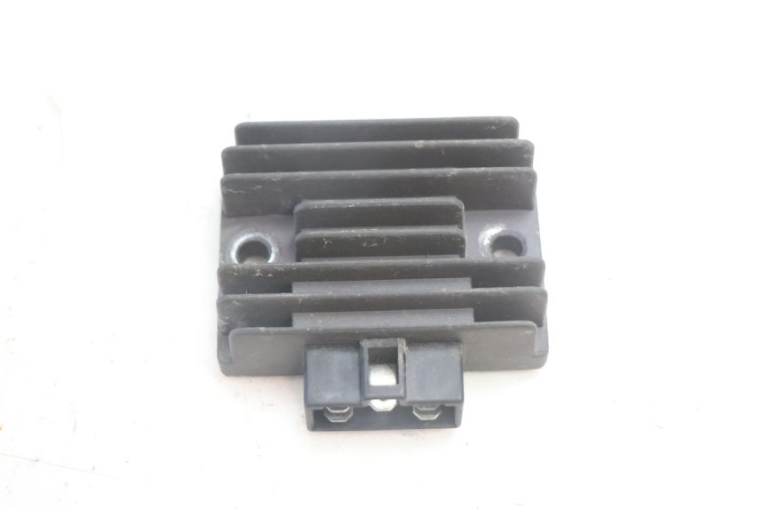photo de REGULATEUR CHARGE FYM SCOOTERONE 125 (2006 - 2008) - Vue principale