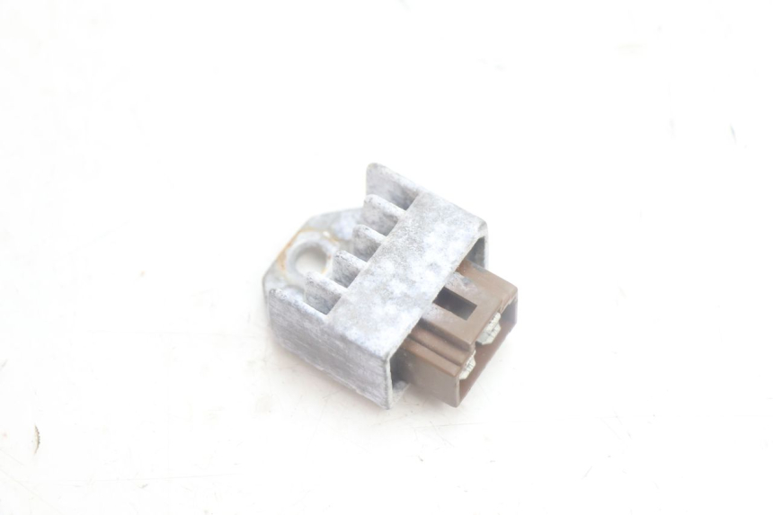 photo de REGULATEUR CHARGE HONDA SCV LEAD 100 (2003 - 2007) - Détail de la pièce