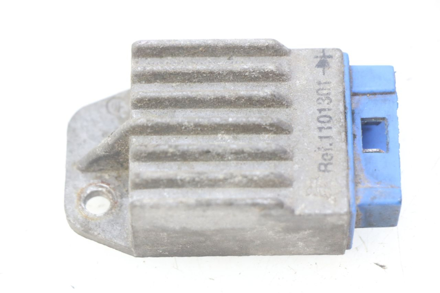 photo de REGULATEUR CHARGE DERBI SENDA 50 (2003 - 2005) - Vue principale