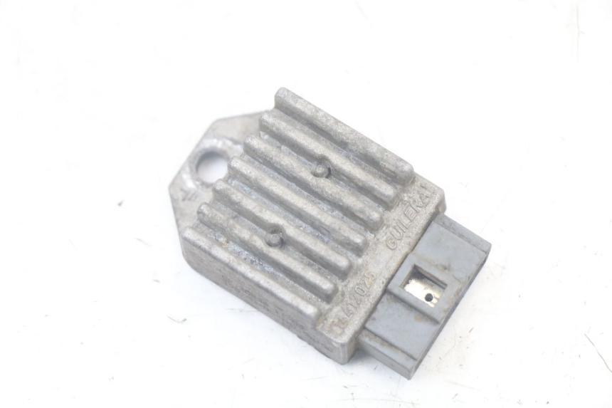 photo de REGULATEUR CHARGE DERBI SENDA SM X-TREME 50 (2006 - 2010) - Vue principale