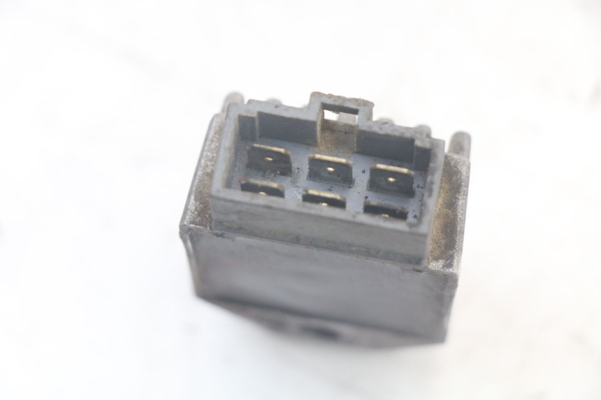 photo de REGULATEUR CHARGE DERBI SENDA SM X-TREME 50 (2006 - 2010) - Autre angle de vue