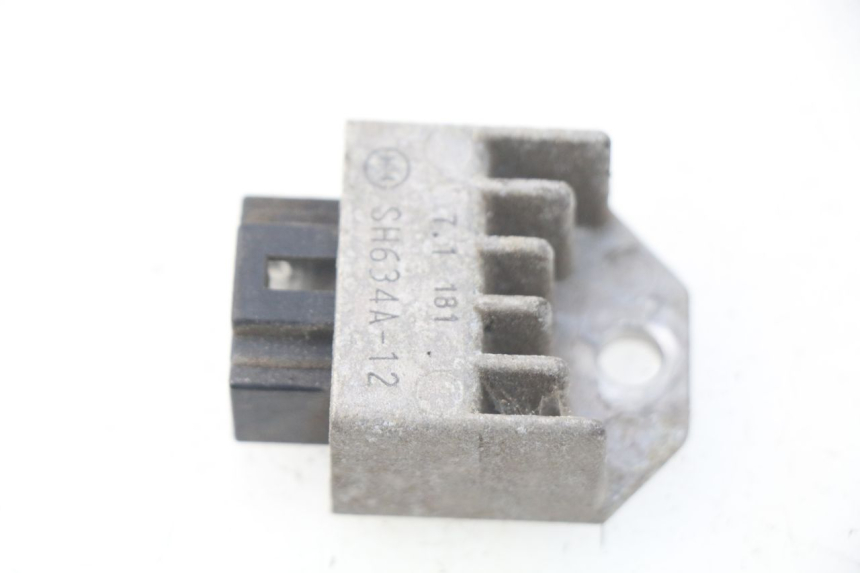 photo de REGULATEUR CHARGE HONDA SJ BALI 50 (1996 - 1999) - Vue principale