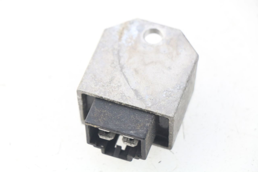 photo de REGULATEUR CHARGE HONDA SJ BALI 50 (1996 - 1999) - Zoom état d’usage