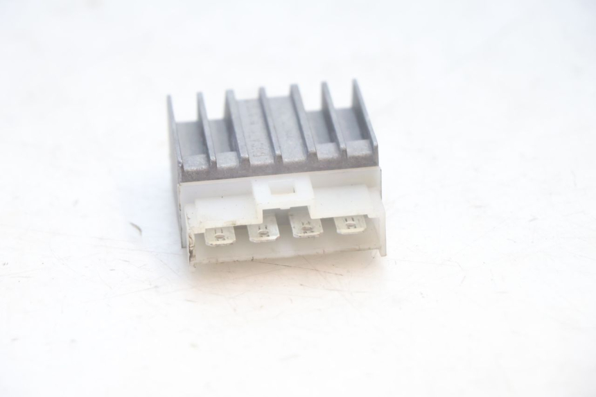 photo de REGULATEUR CHARGE YAMAHA SLIDER 50 (1999 - 2004) - Zoom état d’usage