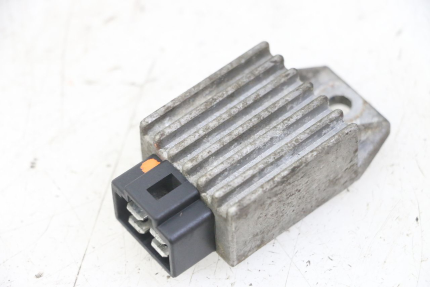 photo de REGULATEUR CHARGE PEUGEOT SPEEDFIGHT 2 LC 50 (2000 - 2009) - Vue principale