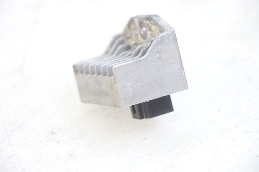 photo de REGULATEUR CHARGE PEUGEOT SPEEDFIGHT 4 4T 50 (2015 - 2020) - Gros plan technique