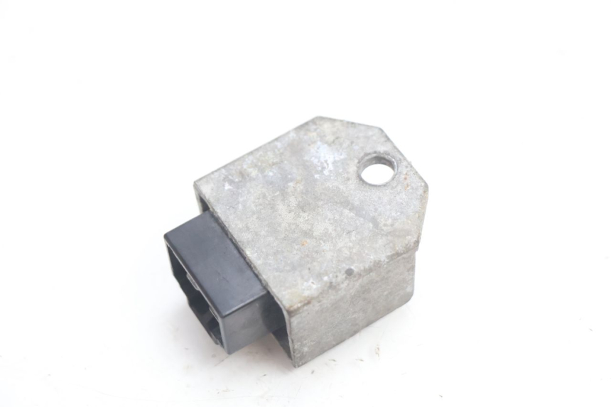 photo de REGULATEUR CHARGE PEUGEOT SPEEDFIGHT LC 50 (1996 - 2002) - Autre angle de vue