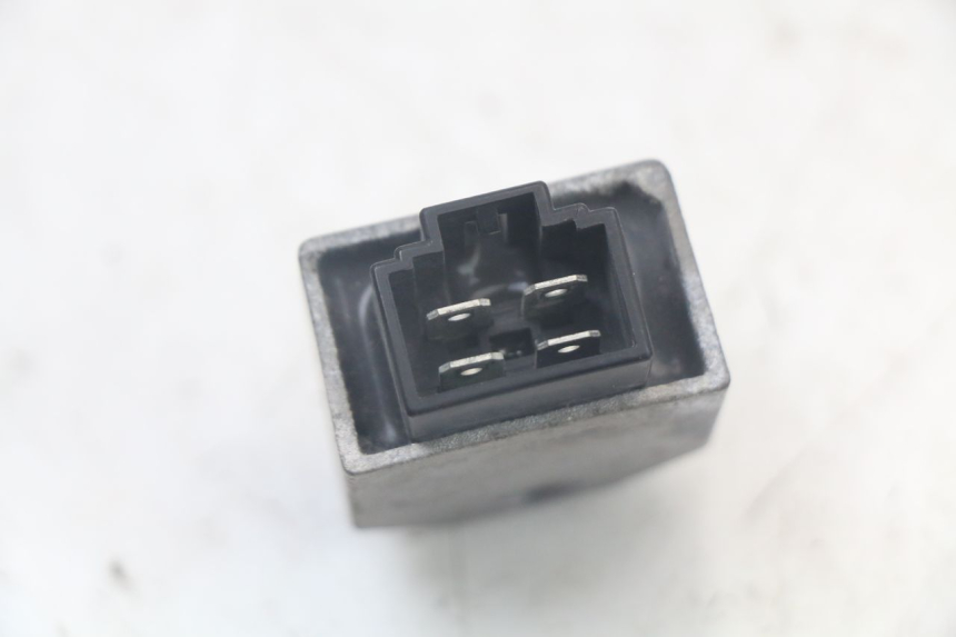 photo de REGULATEUR CHARGE PEUGEOT SPEEDFIGHT 100 (1997 - 2007) - Zoom état d’usage